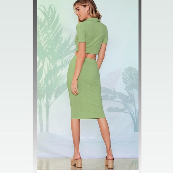 Solid Button Front Tee & Rib-knit Skirt Set - Picture 3 of 4